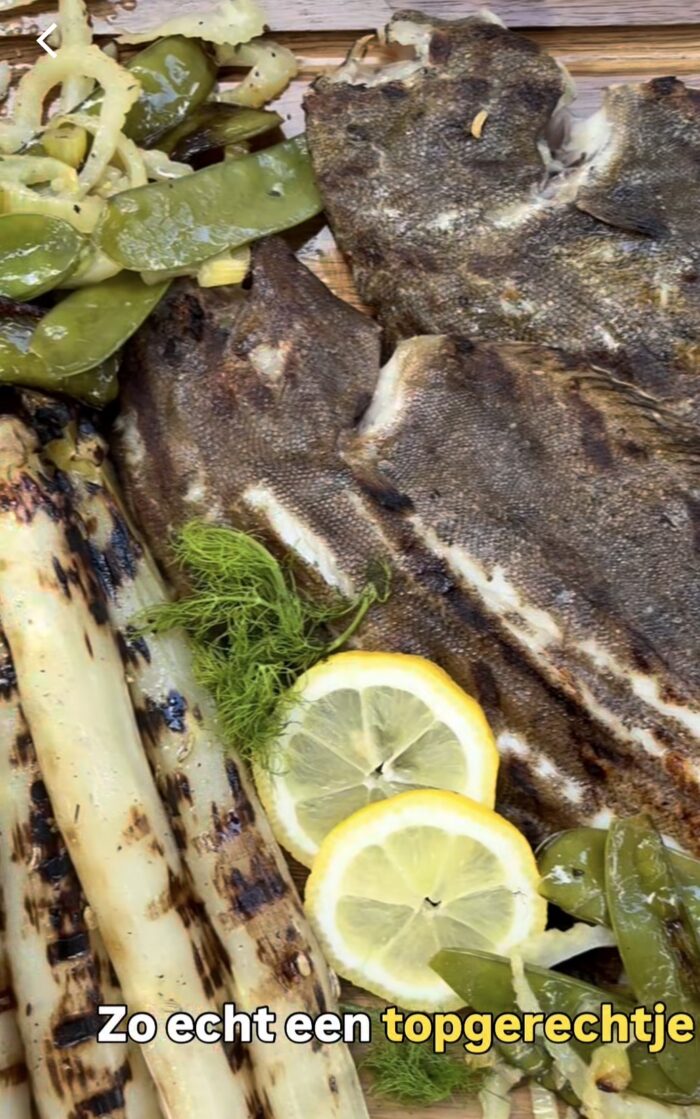 Plancha tong filet met gegrilde baby romana